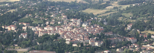 Vue aérienne de la ville de Saint-Galmier